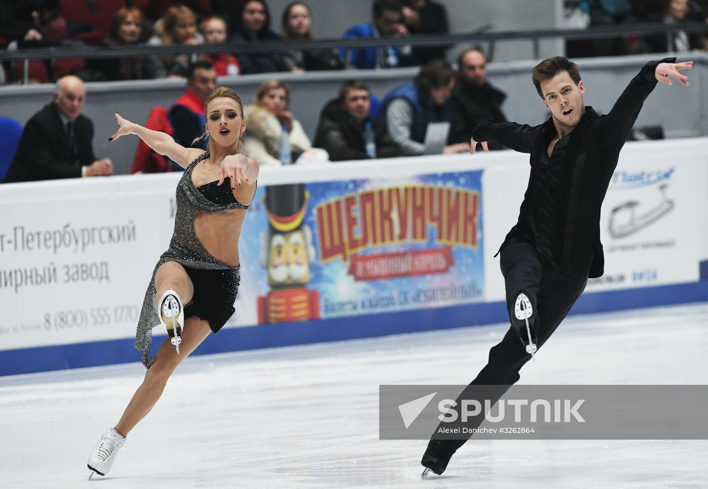 Figure skating. Russian championship. Ice dancing. Short program