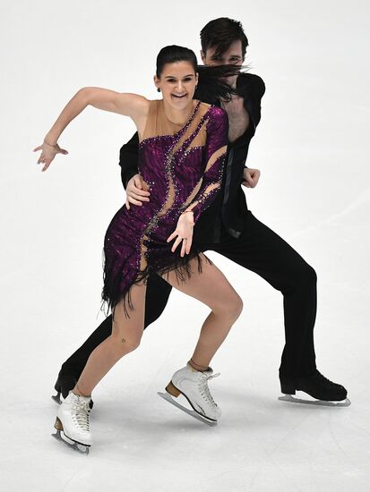 Figure skating. Russian championship. Ice dancing. Short program