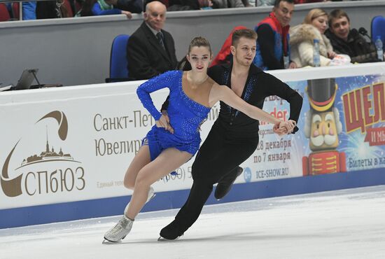 Figure skating. Russian championship. Ice dancing. Short program