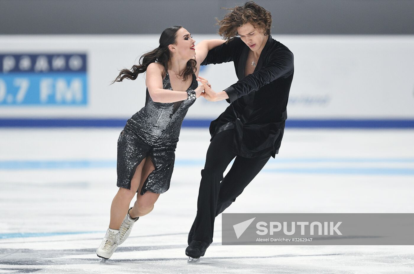 Figure skating. Russian championship. Ice dancing. Short program