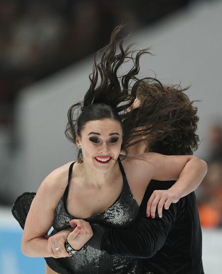 Figure skating. Russian championship. Ice dancing. Short program