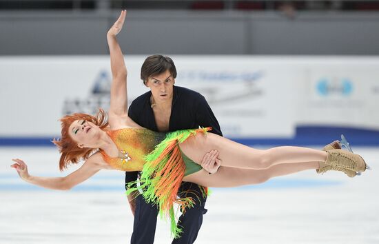 Figure skating. Russian championship. Ice dancing. Short program