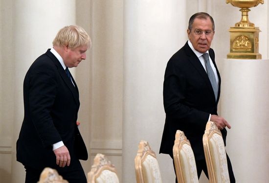 Foreign Minister Sergei Lavrov meets with British counterpart, Boris Johnson