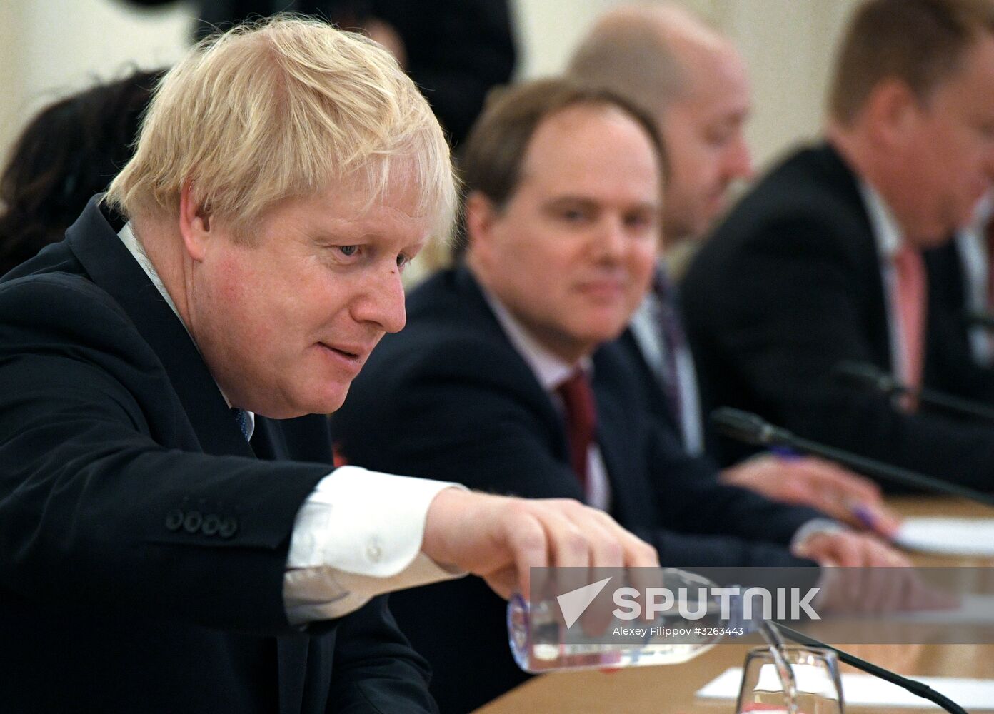 Foreign Minister Sergei Lavrov meets with British counterpart, Boris Johnson