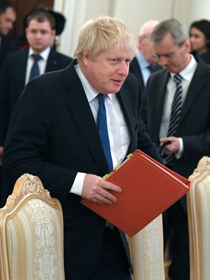 Foreign Minister Sergei Lavrov meets with British counterpart, Boris Johnson