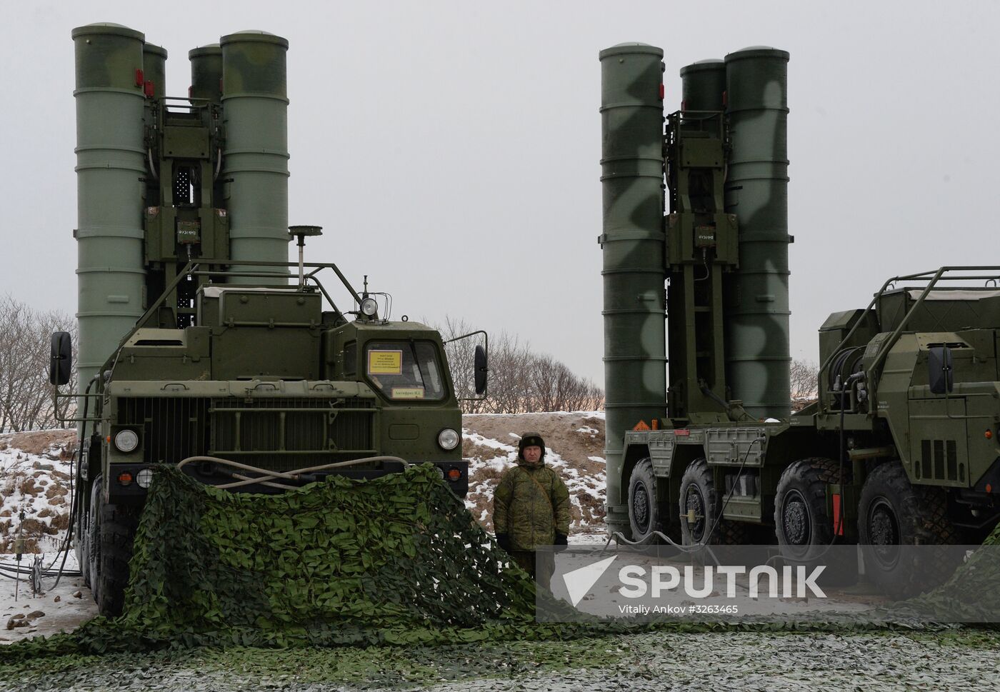 S-400 Air Defense Missile System battalion takes up beauty near Vladivostok