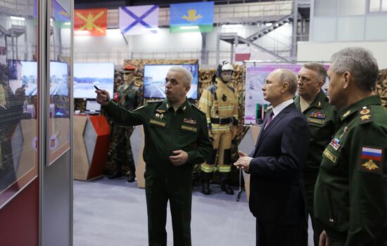 President Putin visits Peter the Great Strategic Missile Force Academy