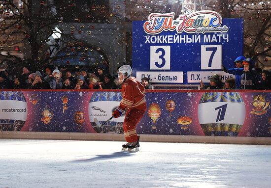 President Putin takes part in NHL ice hockey match on Red Square