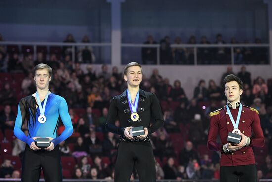 Russian Figure Skating Championships. Awarding ceremony