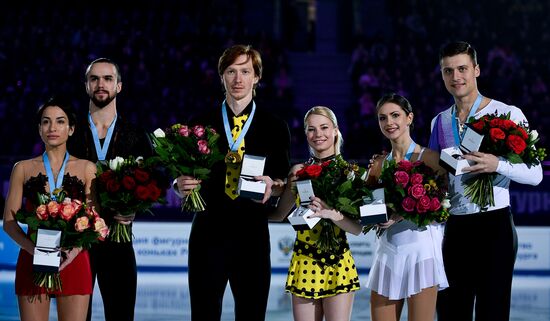 Russian Figure Skating Championships. Awarding ceremony