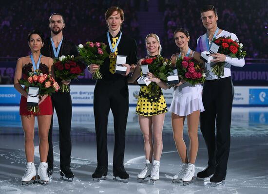 Russian Figure Skating Championships. Awarding ceremony