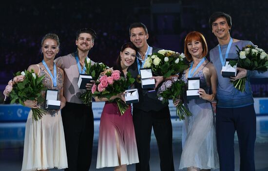 Russian Figure Skating Championships. Awarding ceremony