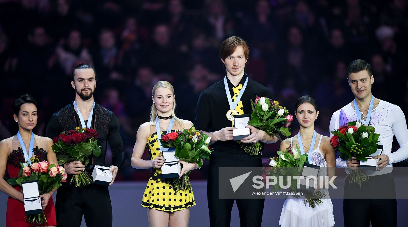 Russian Figure Skating Championships. Awarding ceremony