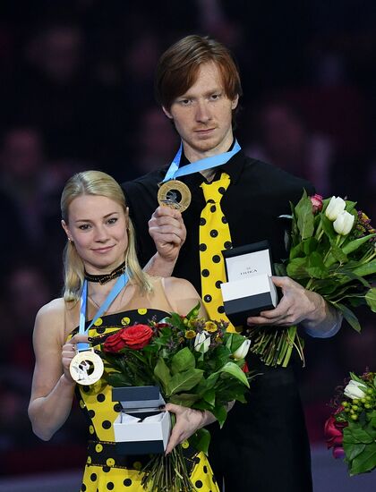 Russian Figure Skating Championships. Awarding ceremony
