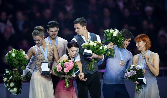 Russian Figure Skating Championships. Awarding ceremony