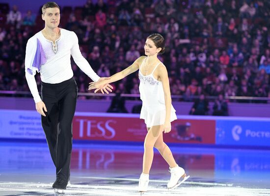 Russian Figure Skating Championships. Awarding ceremony