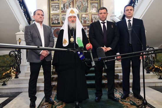 Patriarch Kirill holds meeting on exchange of prisoners of war in Donbass