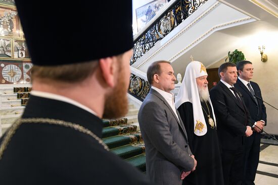 Patriarch Kirill holds meeting on exchange of prisoners of war in Donbass