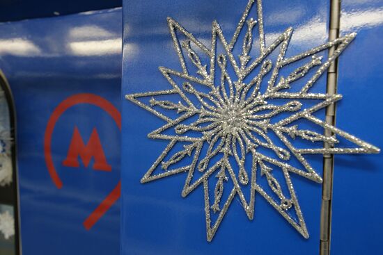 Moscow Metro launches two New Year's themed trains