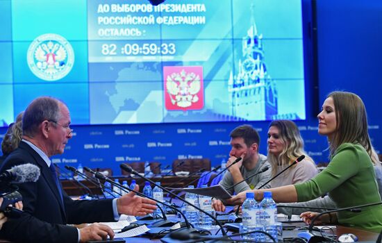 Ksenia Sobchak files paperwork to run for Russia's president