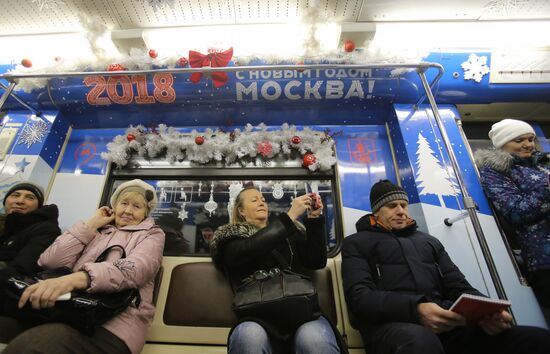 Moscow Metro launches two New Year's themed trains