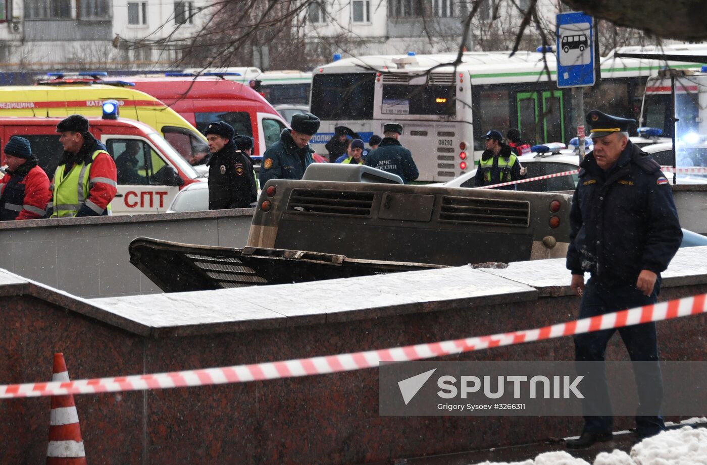 Bus went into underpass in the west of Moscow