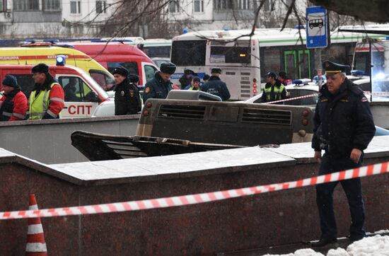 Bus went into underpass in the west of Moscow