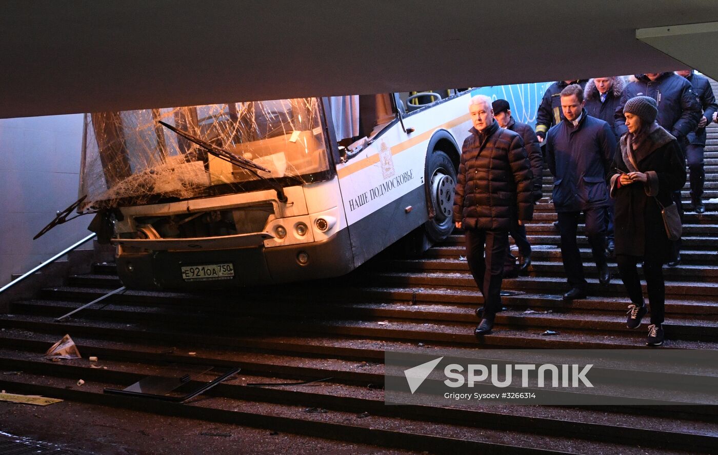 Bus went into underpass in the west of Moscow
