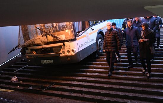 Bus went into underpass in the west of Moscow