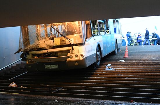 Bus went into underpass in the west of Moscow