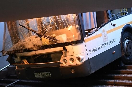 Bus went into underpass in the west of Moscow