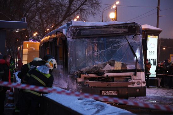 Bus went into underpass in the west of Moscow