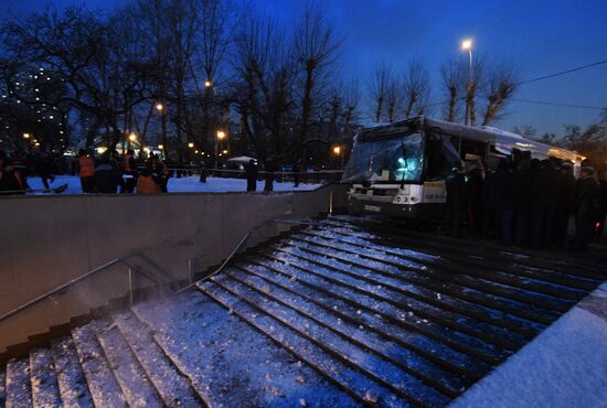 Bus went into underpass in the west of Moscow