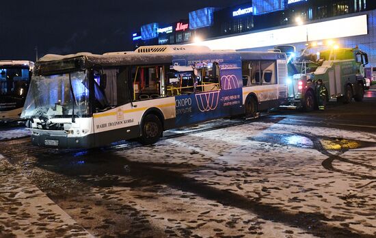 Bus goes into underpass in west of Moscow