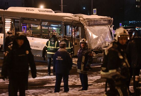 Bus went into underpass in the west of Moscow