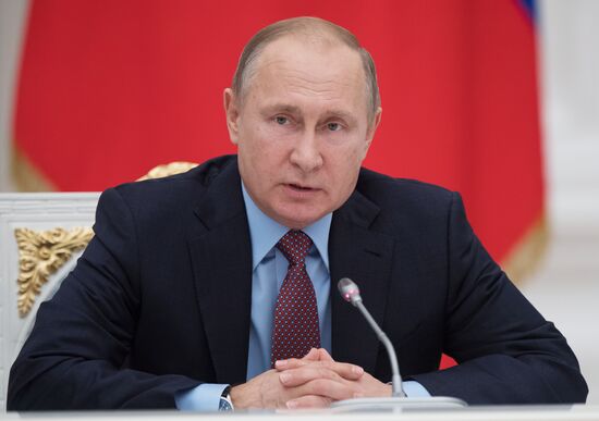 President Vladimir Putin meets with leadership of Federal Assembly's chambers