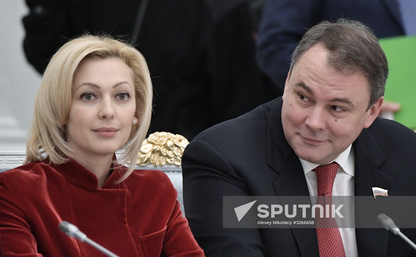 President Vladimir Putin meets with leadership of Federal Assembly's chambers