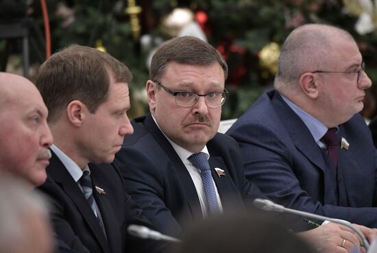 President Vladimir Putin meets with leadership of Federal Assembly's chambers