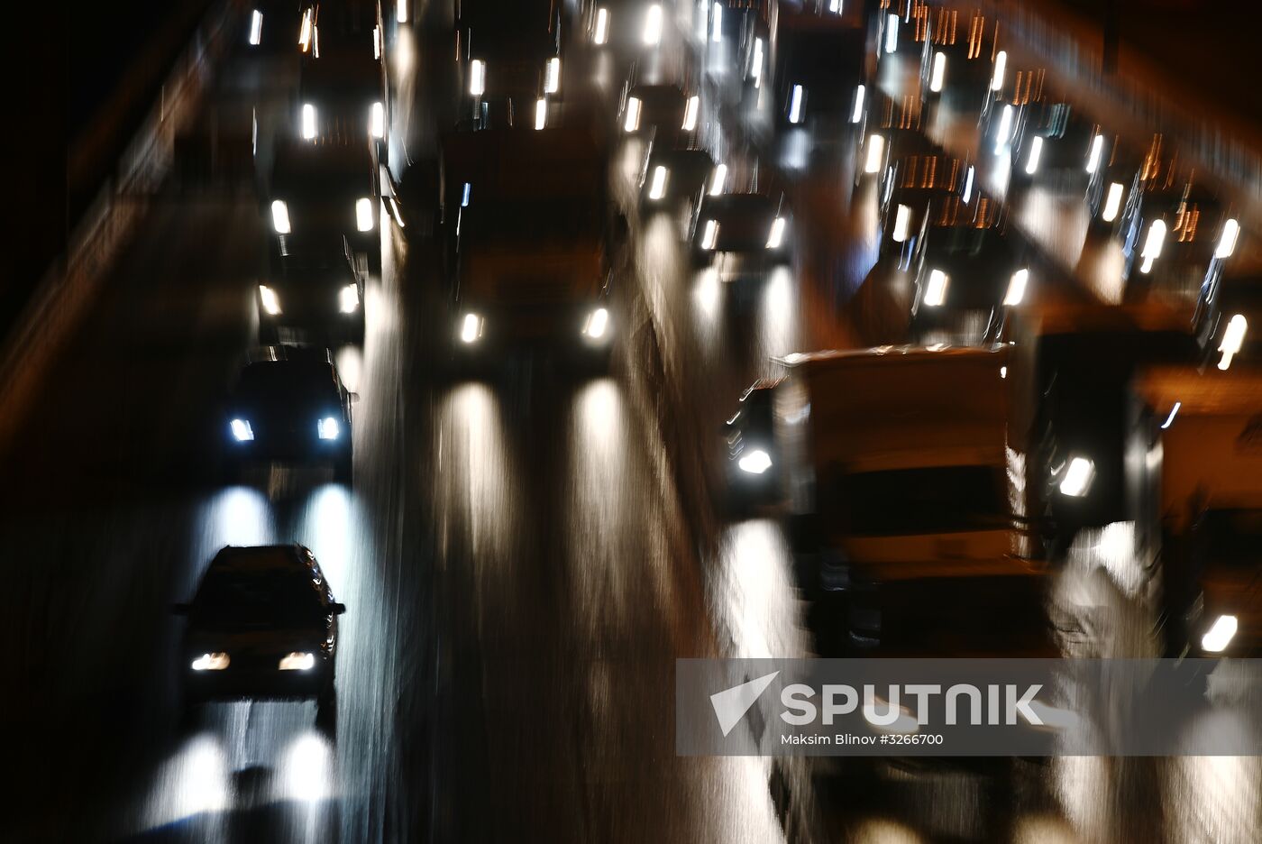 Car traffic on MKAD