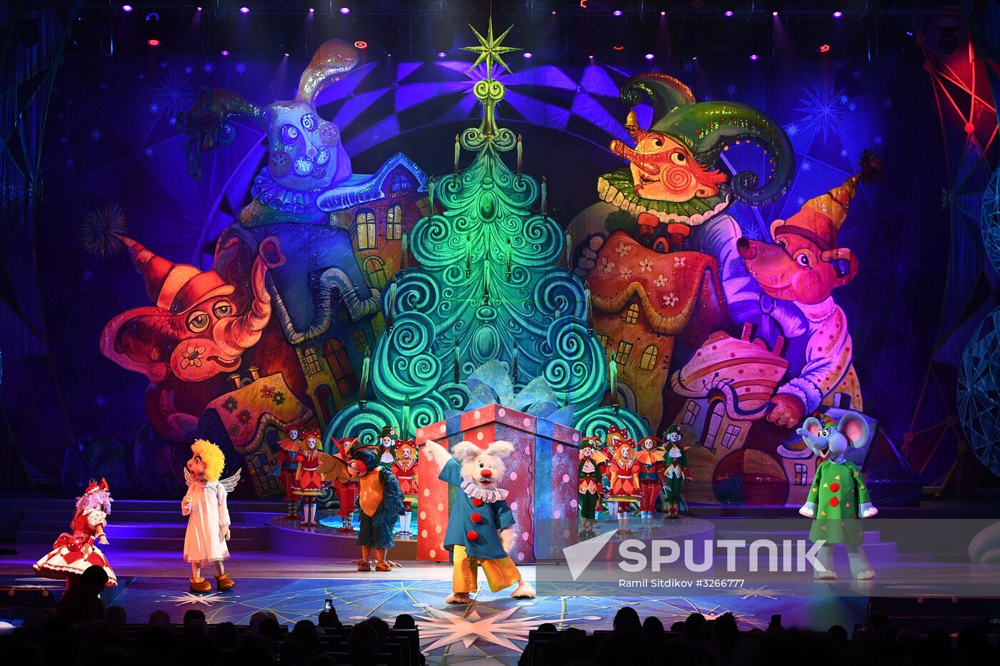 State Kremlin Palace hosts National Christmas Tree Party