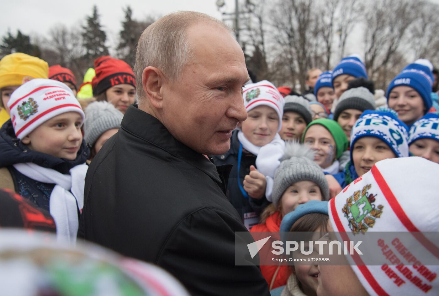 President Vladimir Putin meets with guests of Kremlin New Year's party