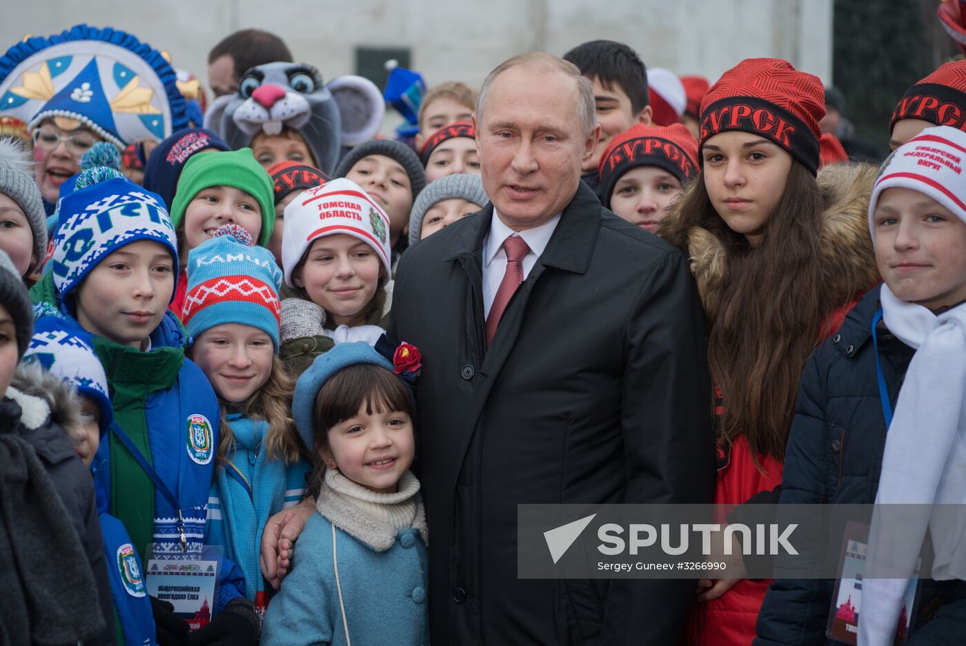 President Vladimir Putin meets with guests of Kremlin New Year's party