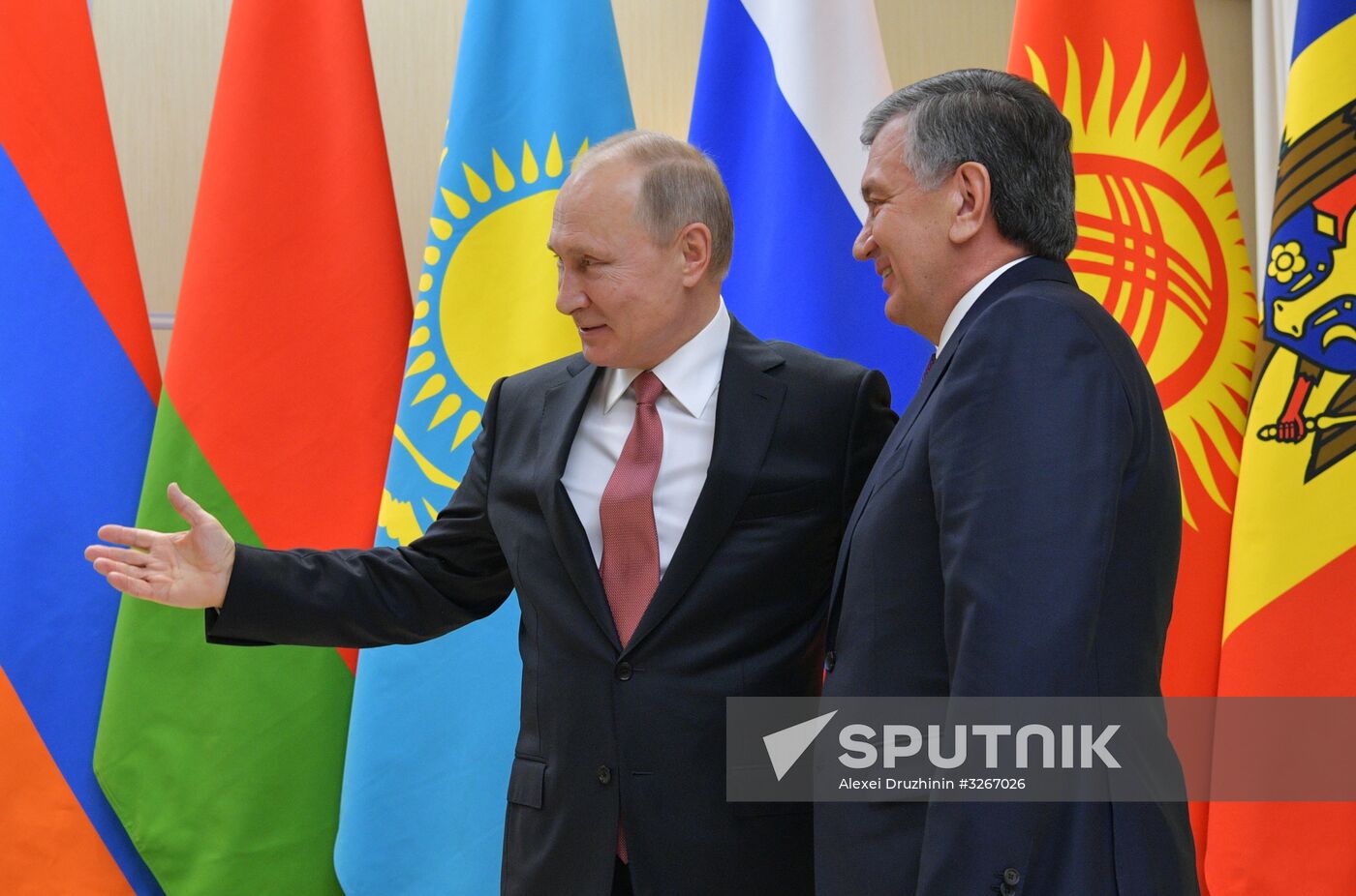 President Putin takes part in CIS leaders' informal meeting