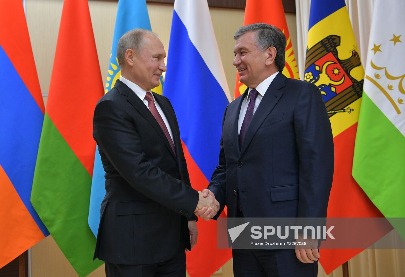 President Putin takes part in CIS leaders' informal meeting