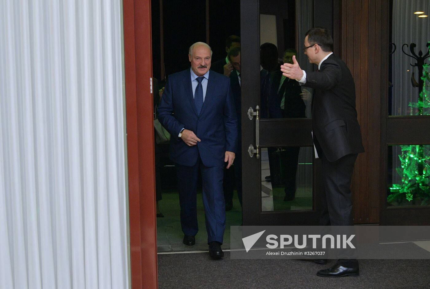 President Putin takes part in CIS leaders' informal meeting
