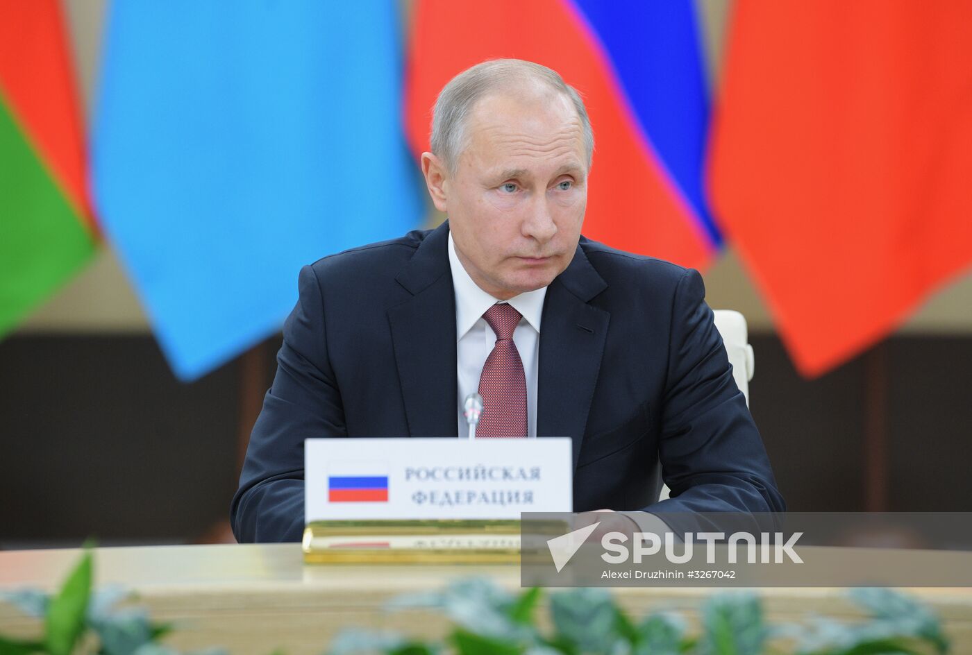 President Putin takes part in CIS leaders' informal meeting