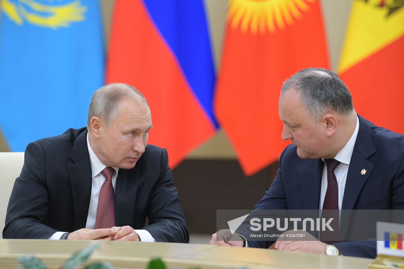 President Putin takes part in CIS leaders' informal meeting