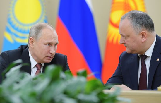 President Putin takes part in CIS leaders' informal meeting