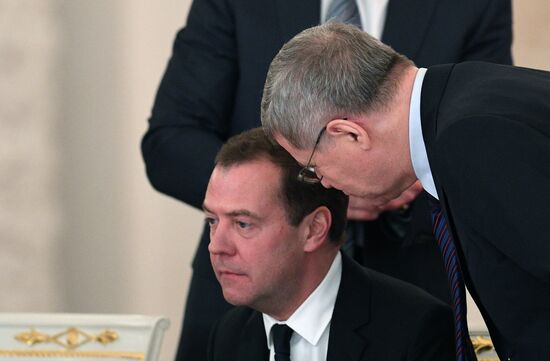 President Putin chairs meeting of State Council on regions' investment attractiveness