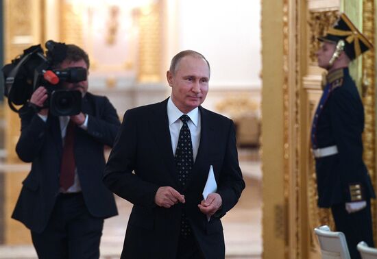 President Putin chairs meeting of State Council on regions' investment attractiveness